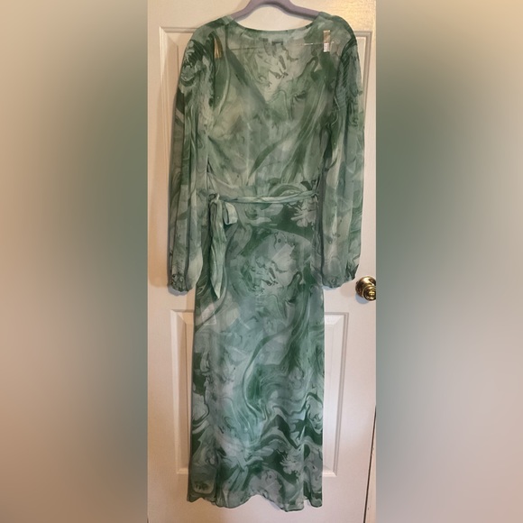 Guess Sheer Maxi Dress. Size Small. - Picture 5 of 10